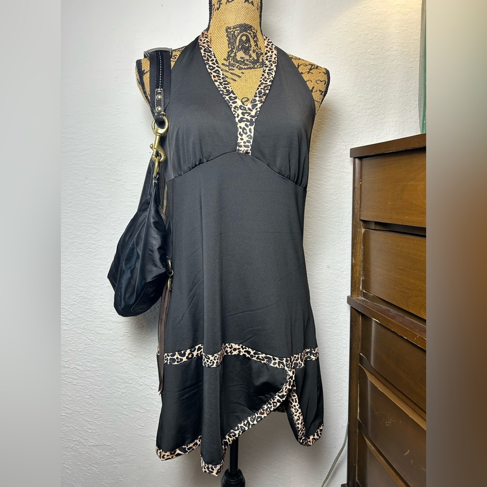 vtg y2k style women’s black halter top cheetah trim dress